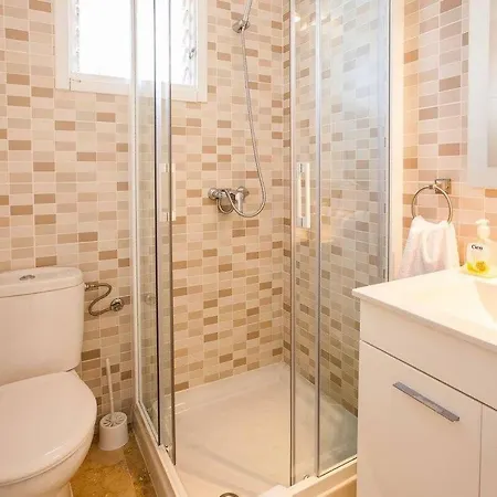 Апартаменты 2 Bedroom For 4 People In Tenerife Адехе