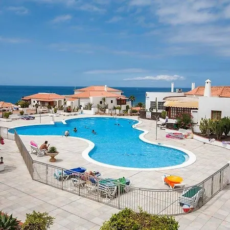 2 Bedroom For 4 People In Tenerife Апартаменты