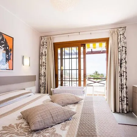 2 Bedroom For 4 People In Tenerife * Адехе