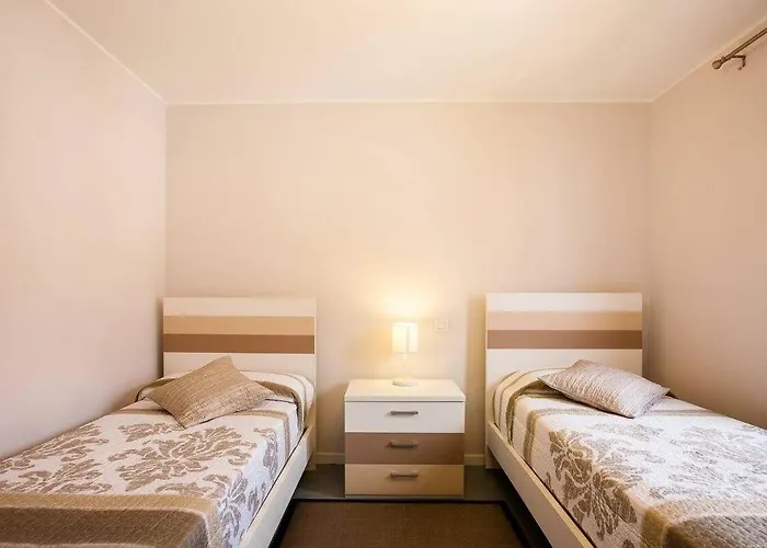 2 Bedroom For 4 People In Tenerife Apartament