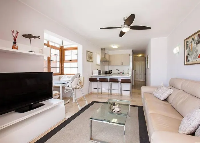 Apartment 2 Bedroom For 4 People In Tenerife *